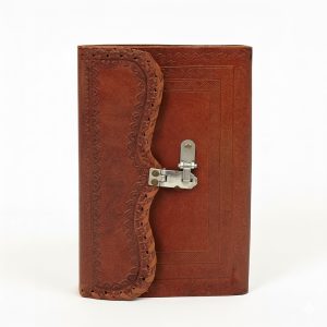 Agenda jurnal din piele vintage, Leafers, cu incuietoare, neliniat, A6, (15.5 cm x 11.5 cm), 200 pagini. Maro